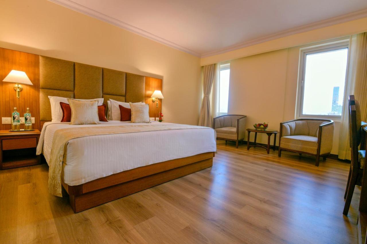 The Peerless Inn Kolkata Bagian luar foto