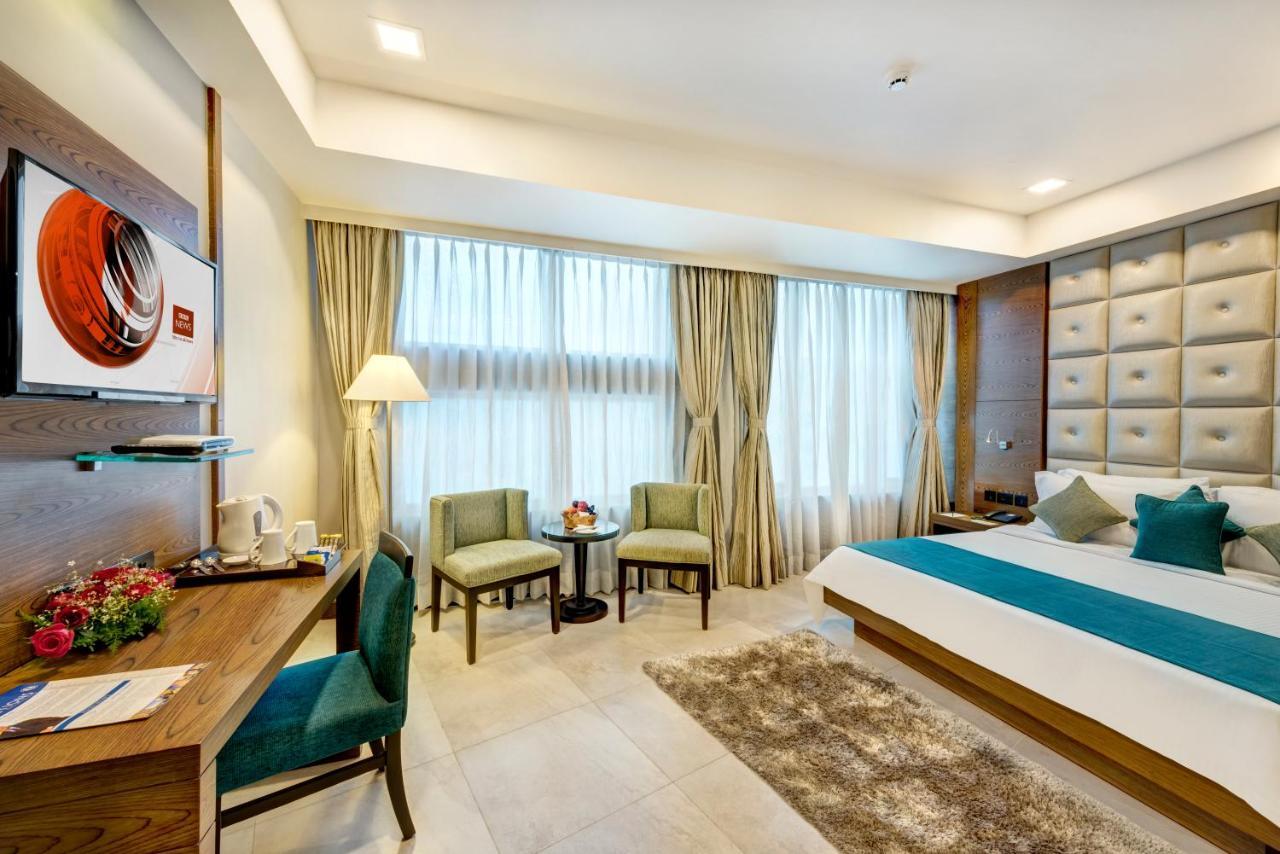 The Peerless Inn Kolkata Bagian luar foto