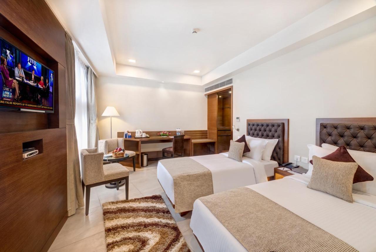 The Peerless Inn Kolkata Bagian luar foto